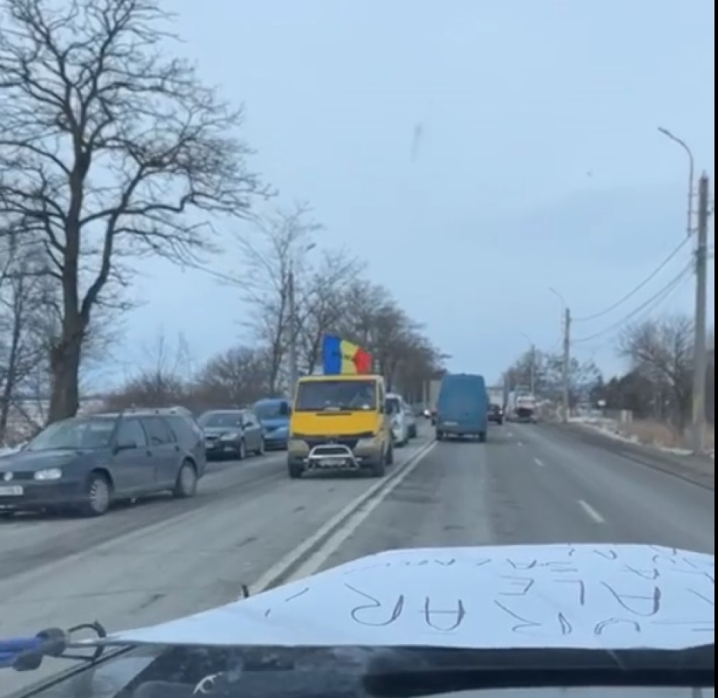 VIDEO Proteste în Vama Siret. Camioanele cu cereale din Ucraina, blocate la graniță