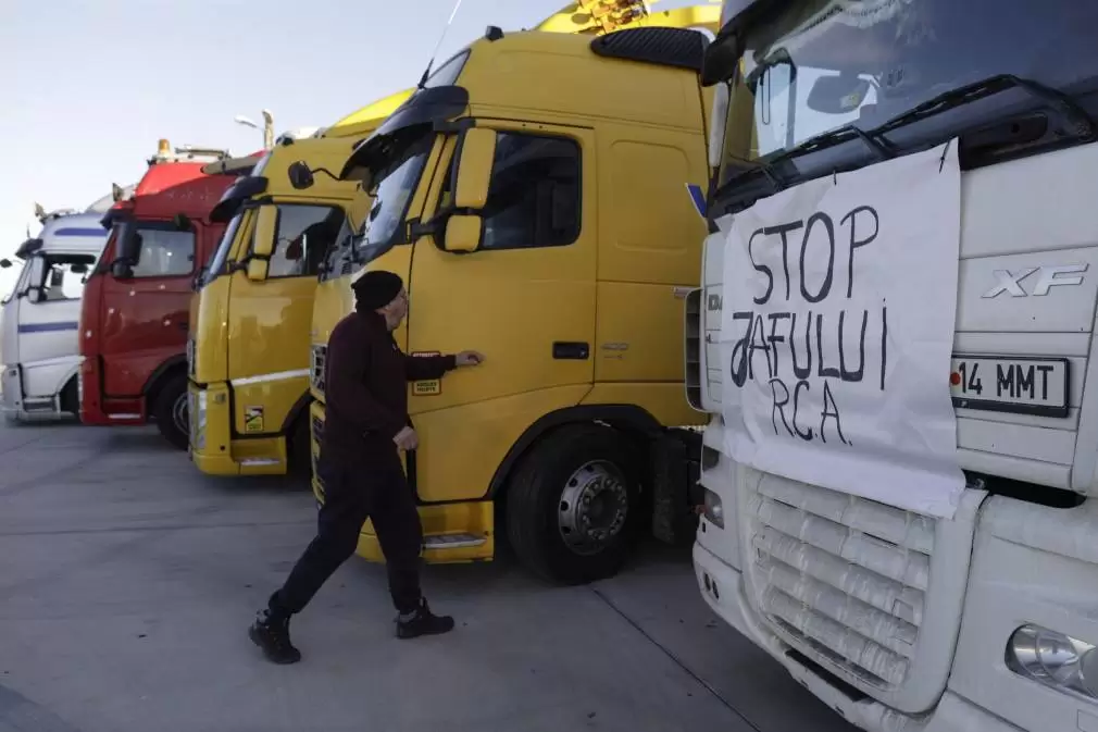 Guvernul a decis compensarea accizei la motorină. Cine ia banii?