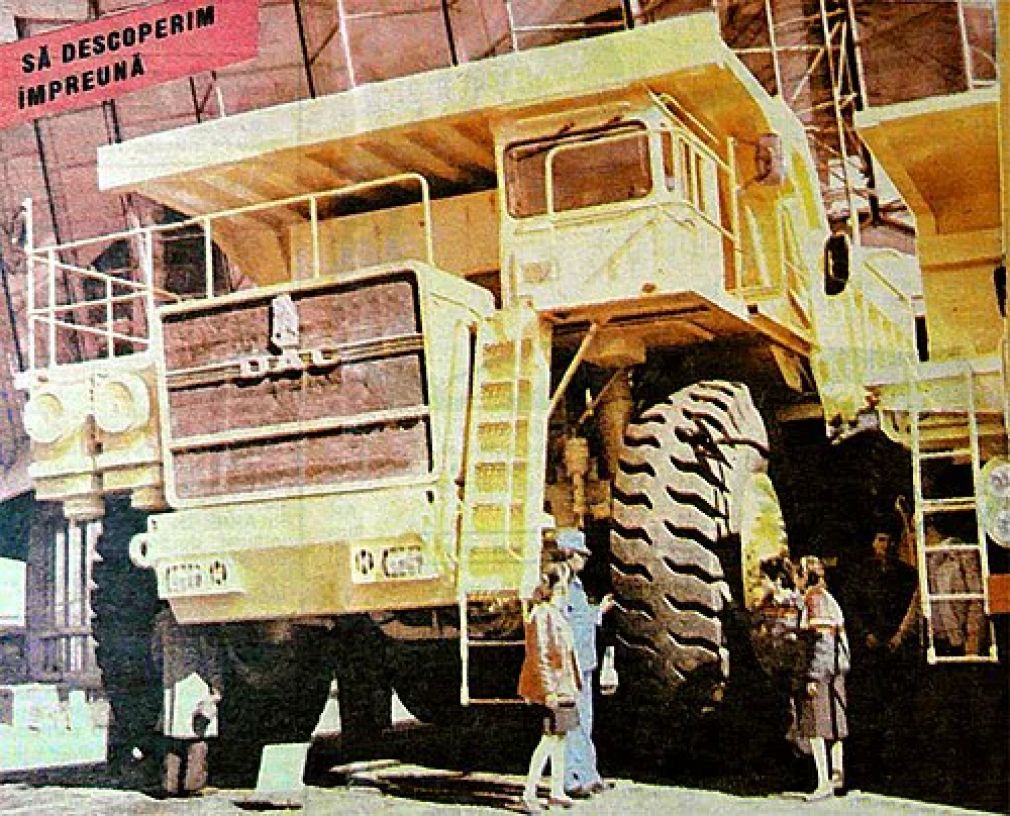 Camionul DAC al României duce 120 de tone și avea 1.600 litri de motorină