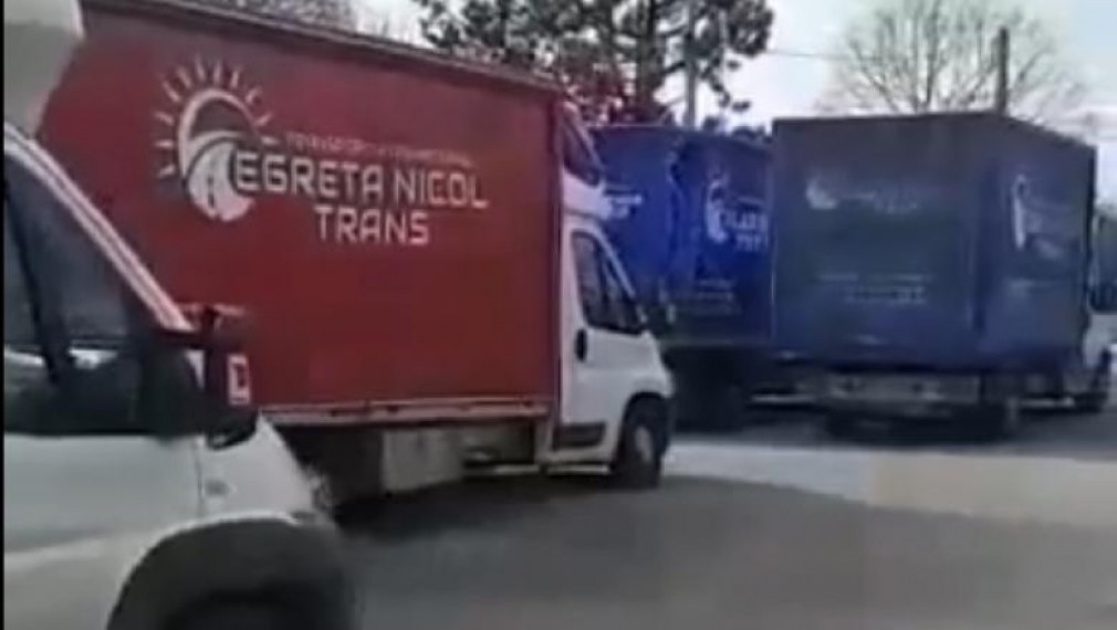 Șoferi români de camion, blocați la granița dintre Italia și Slovenia. Se cere un coridor unic