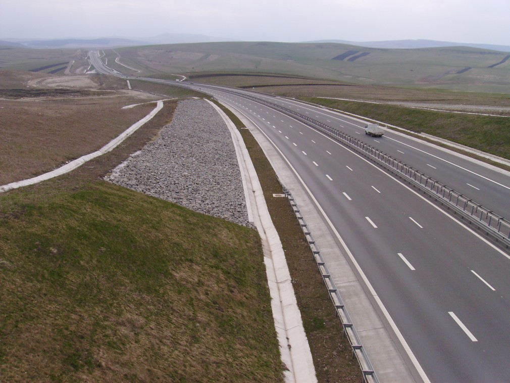 Un tronson din Autostrada Transilvania se licitează de zece ani. Nici acum nu are constructor