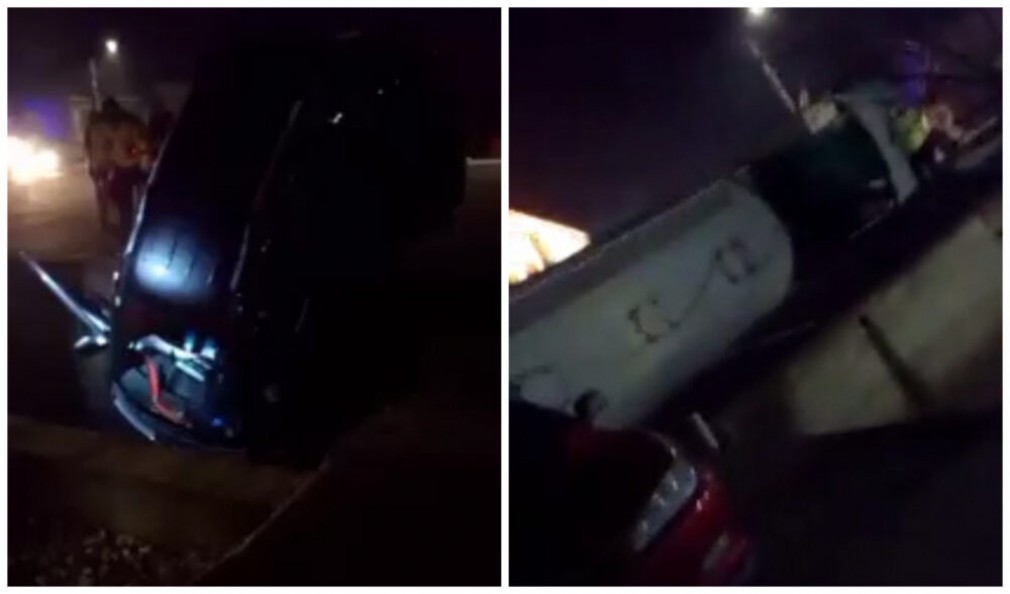 VIDEO Camion, prăbușit în șanț. A acroșat și un autoturism parcat