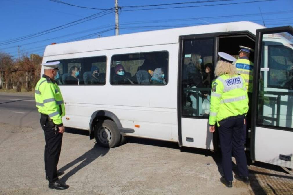 Bacău. Controale la autobuze și camioane