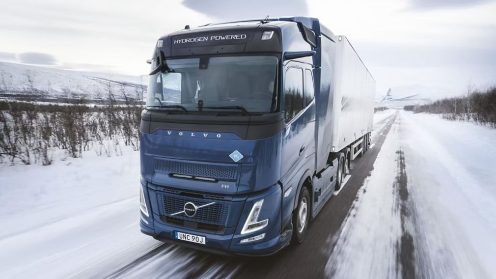 Volvo începe testarea camioanelor cu motor pe hidrogen în Europa