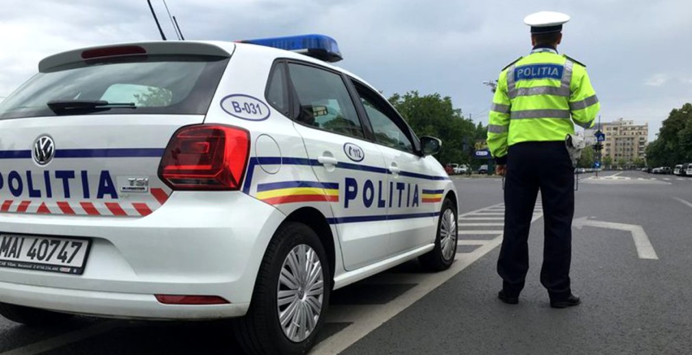 Şoferul de camion avea în tahograf cartela altui conducător auto. Cauciucurile erau praf