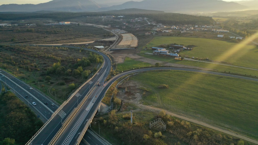 VIDEO. Miracol: un tronson de pe Autostrada Sibiu - Pitești a ajuns la un stadiu de 30%