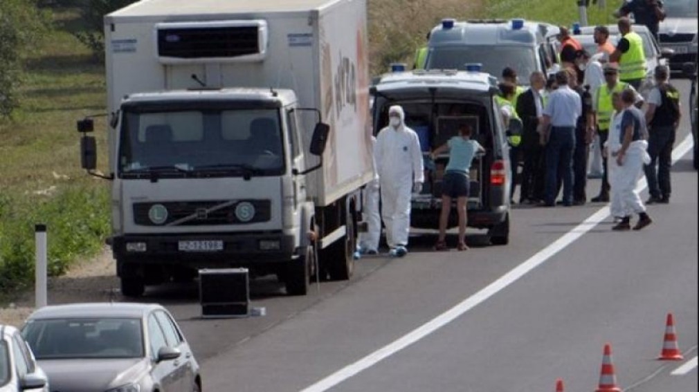 Miercuri: Zeci de kilometri de cozi rutiere la granițele țărilor din estul UE, din cauza restricțiilor impuse pentru limitarea COVID-19