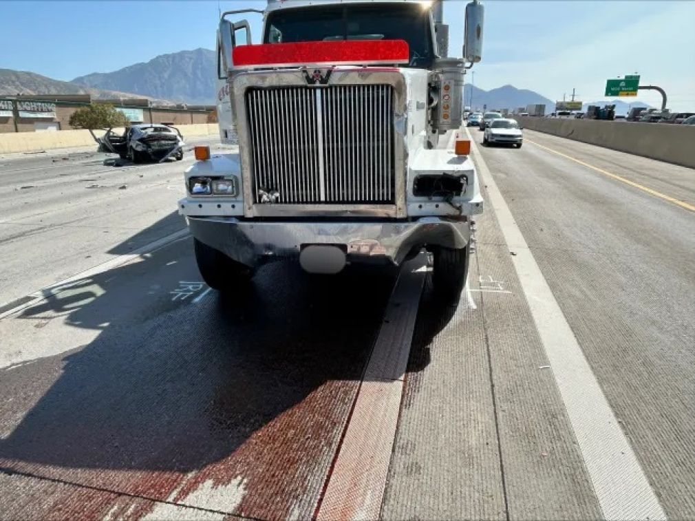 Două surori transportate într-un camion frigorific. Cine conducea?