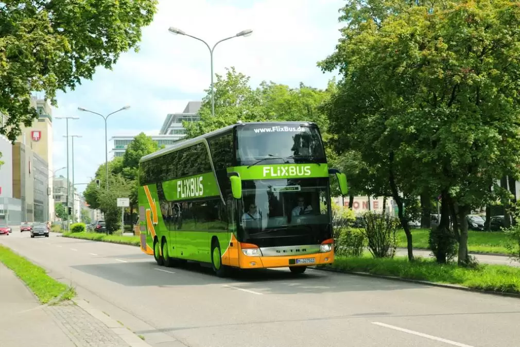 FLIXBUS, FURNIZOR EUROPEAN DE MOBILITATE, A DESCHIS UN BIROU LA BUCUREȘTI