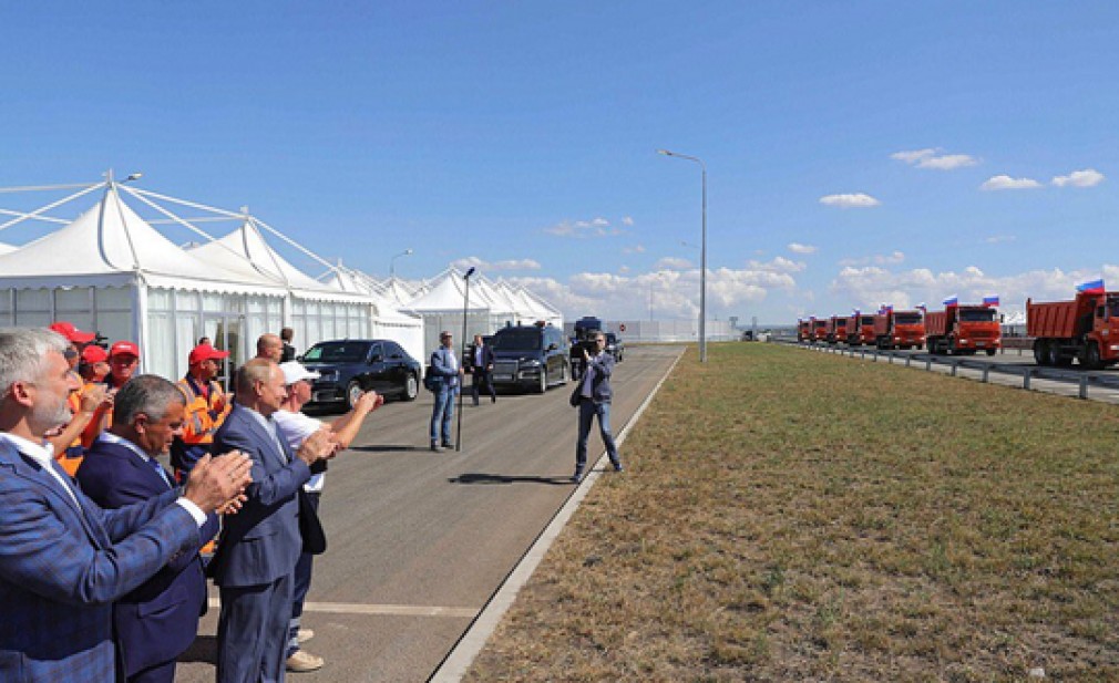 VIDEO. Rusia a inaugurat o autostradă de un miliard de euro în Crimeea