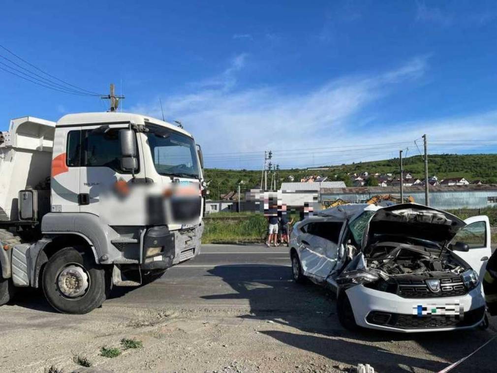 Bărbat resuscitat după un grav accident de camion