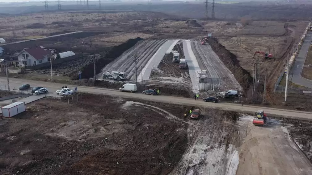 Când s-ar putea lucra pe tot Drumul Expres Craiova - Pitești