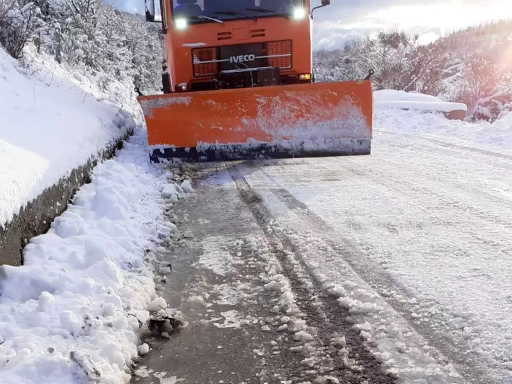 S-a redeschis circulaţia rutieră și pentru camioane pe DN 24D