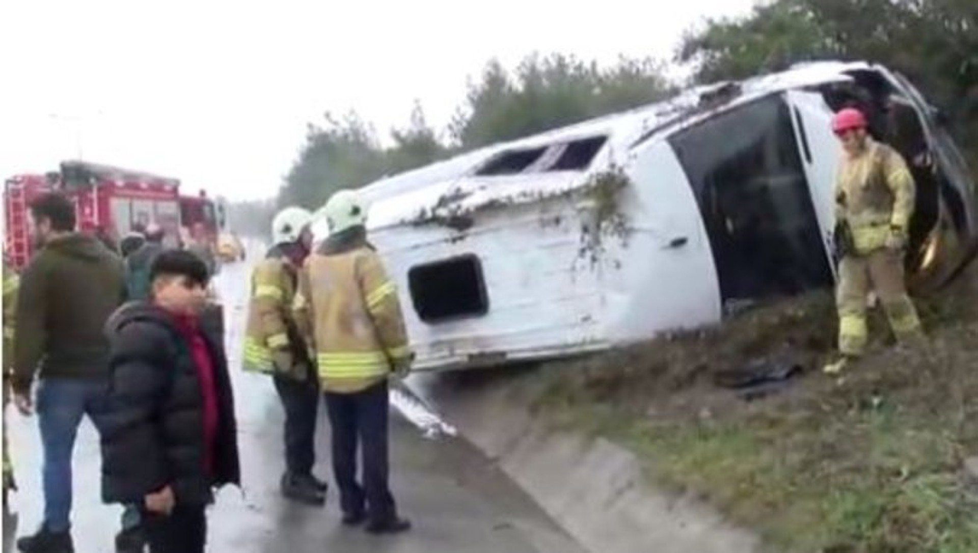 VIDEO. Microbuz cu români răsturnat în Turcia: 9 răniți