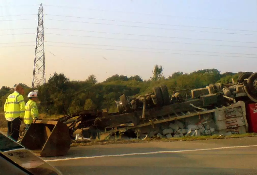 Grav accident cu un CAMION implicat