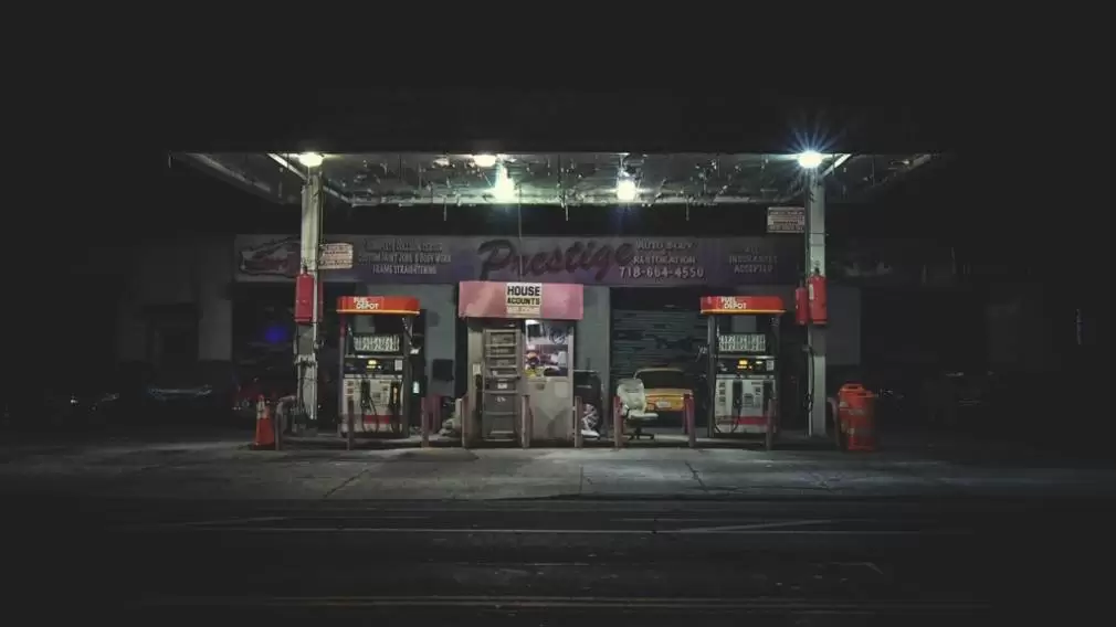 Prețul petrolului s-a prăbușit cu 7%