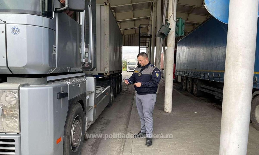 Certificat de înmatriculare fals prezentat de un șofer de camion ucrainean la intrarea în România