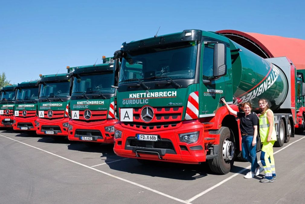 O șoferiță din România lucrează pe camion de gunoi în Germania: această femeie nu cunoaște frica