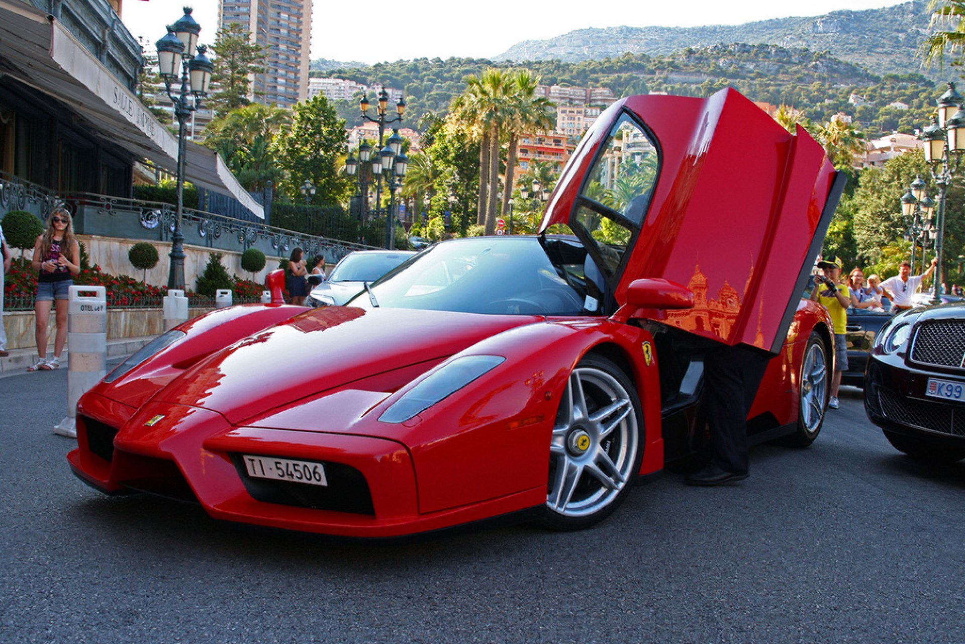 Câte Ferrari circulă în România