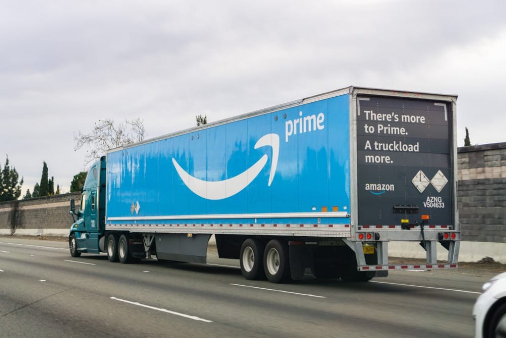 Gigantul Amazon.com și-a cerut scuze pentru rele tratamente aplicate șoferilor de CAMION