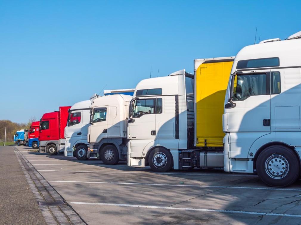 UE cere ca 16 țări să crească taxele pentru camioane. Care e motivul?