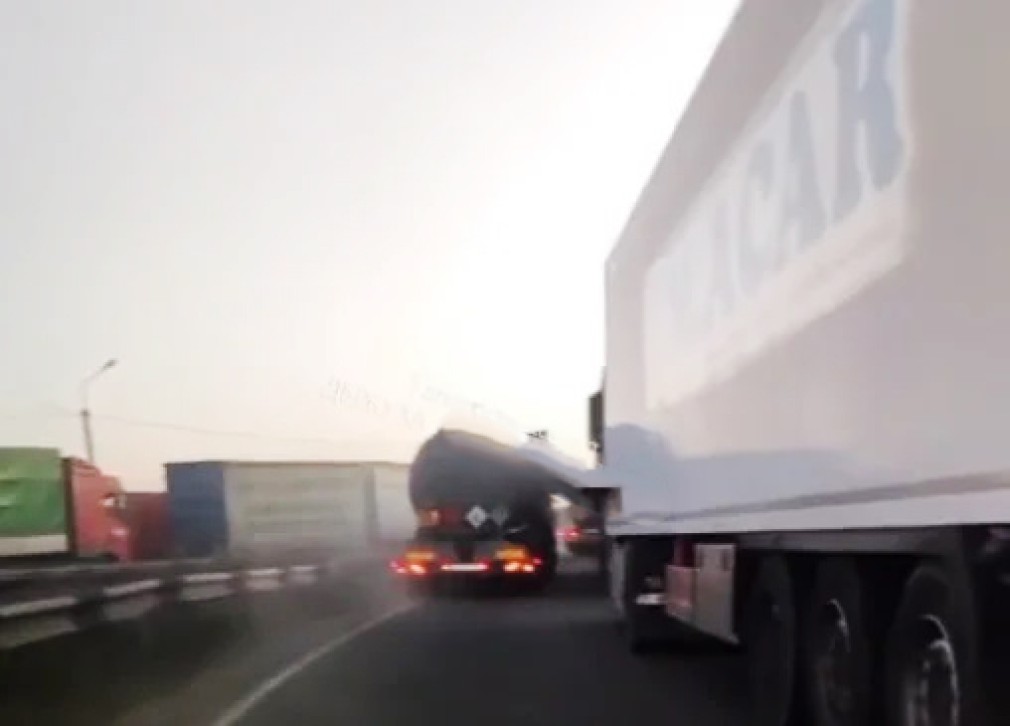 Vama Siret. Coadă de camioane de 41 de kilometri pe partea Ucraineană