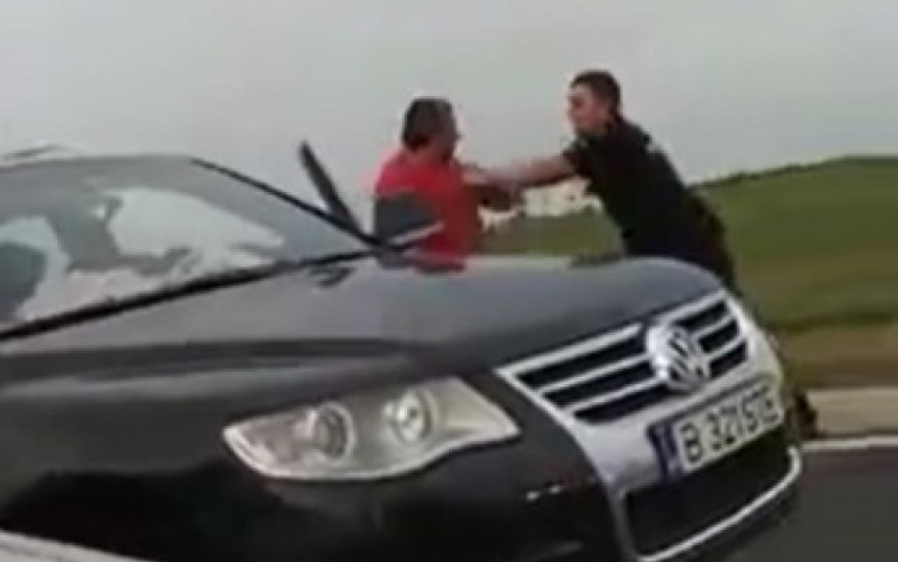 VIDEO Un vameș maghiar care a agresat un șofer român de camion și-a dat demisia