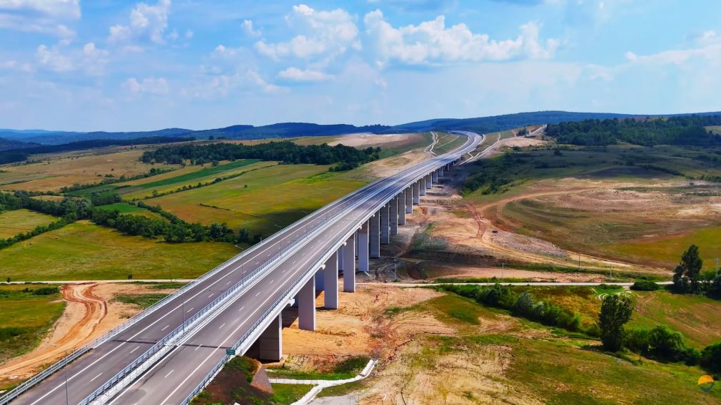 Care e situația pe Autostrada 8 și de ce lucrările nu avansează?