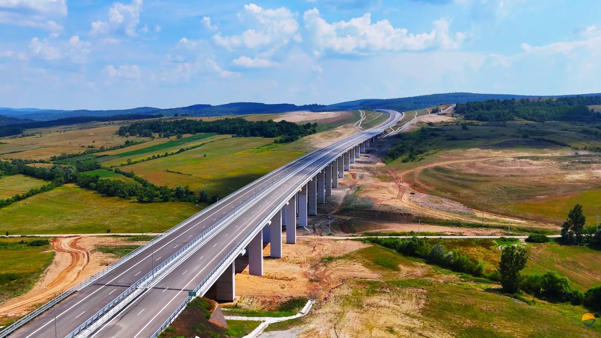 Care e situația pe Autostrada 8 și de ce lucrările nu avansează?