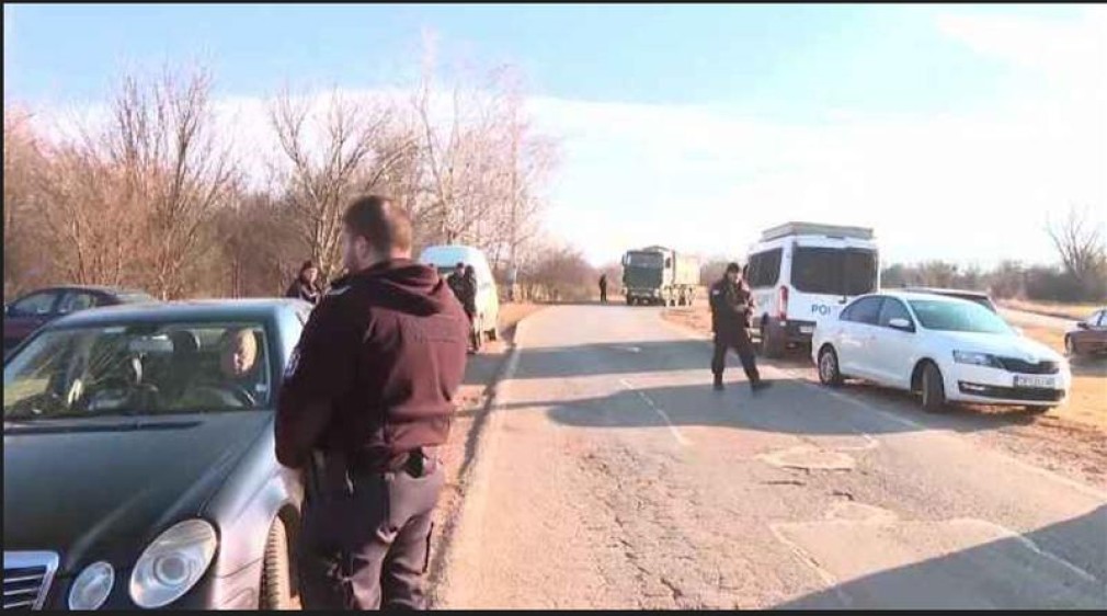 VIDEO Poliția a găsit 18 migranți morți într-un camion abandonat