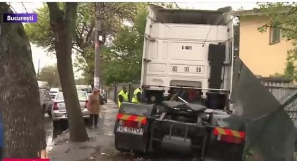 VIDEO. Camionul care a  distrus 11 mașini