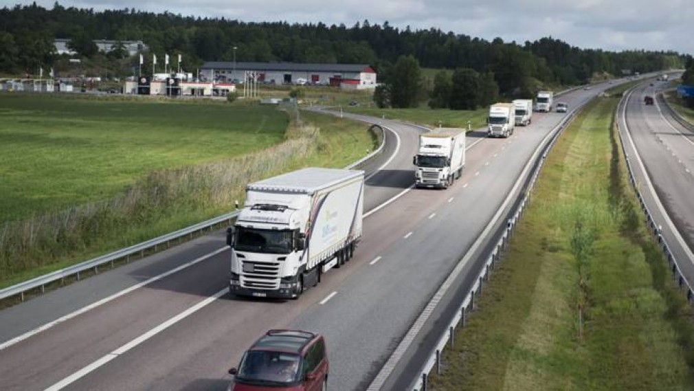 Camioanele au transportat, în 2020, cu 4% mai multe mărfuri decât în 2019