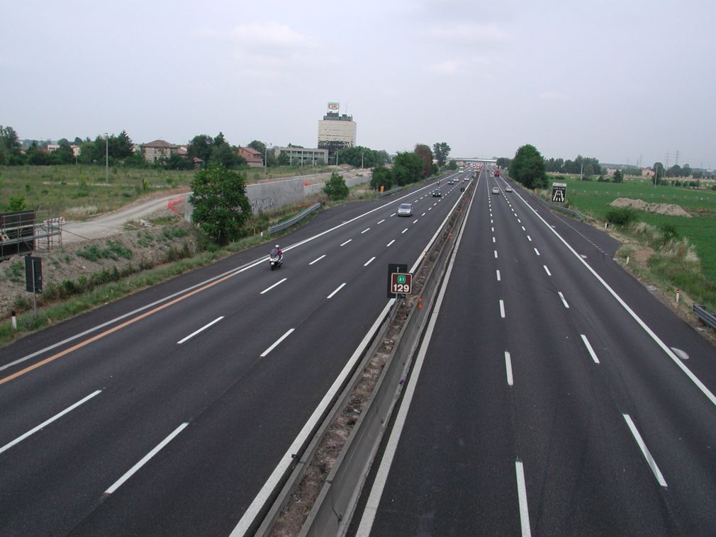 90 de kilometri de autostradă vor fi dați în circulație în următoarele 15 zile