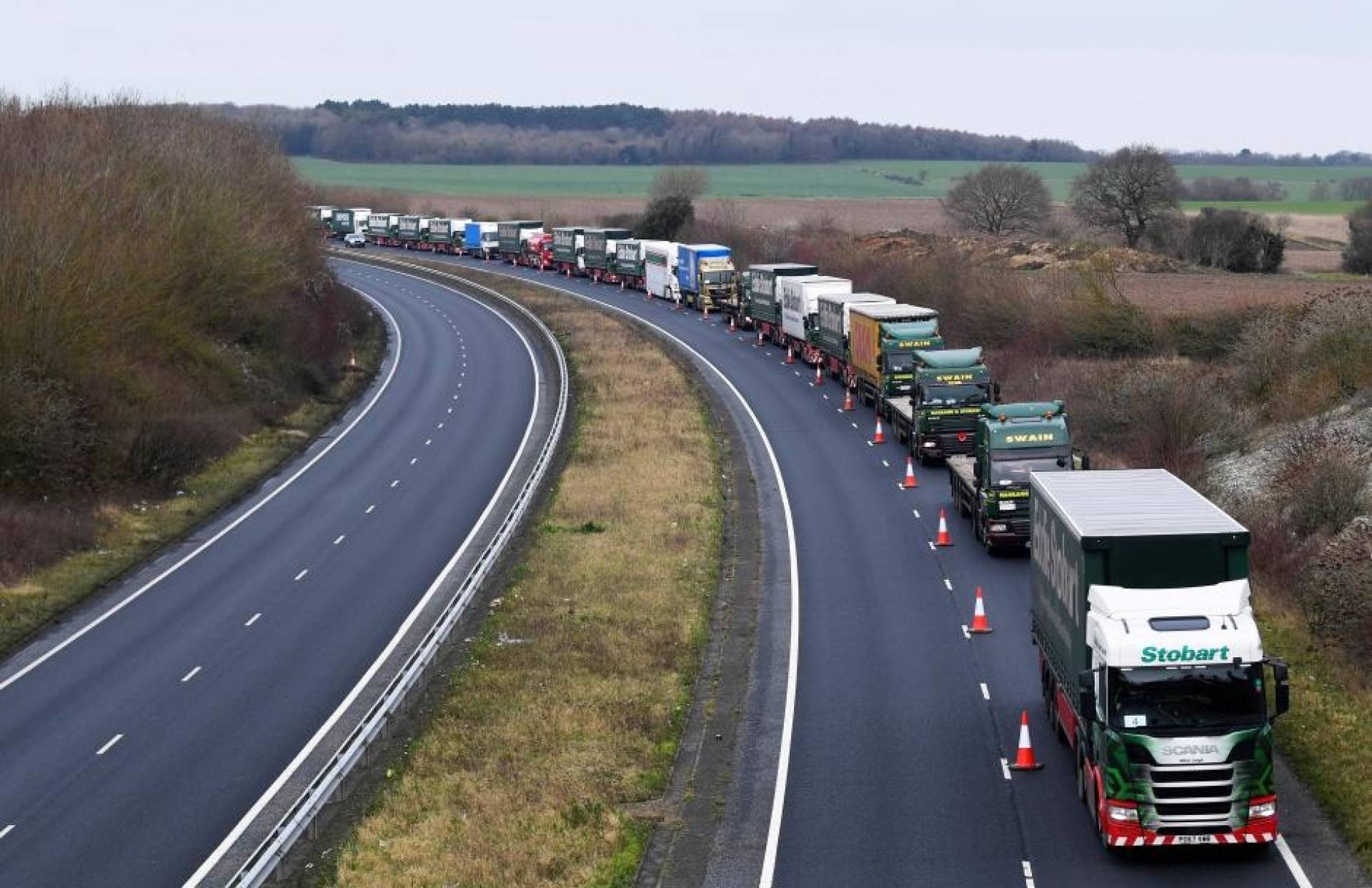 Cel mai negru scenariu! Guvernul britanic respinge planul BREXIT. Ce urmează