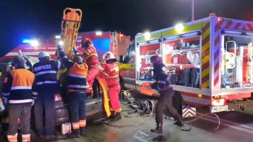 Un bărbat care mergea pe cal a fost lovit mortal de camion