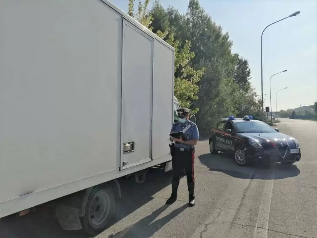 OFICIAL. Italia interzice circulaţia pe timp de noapte. Peste 30 de mii de noi cazuri de infectare pe zi