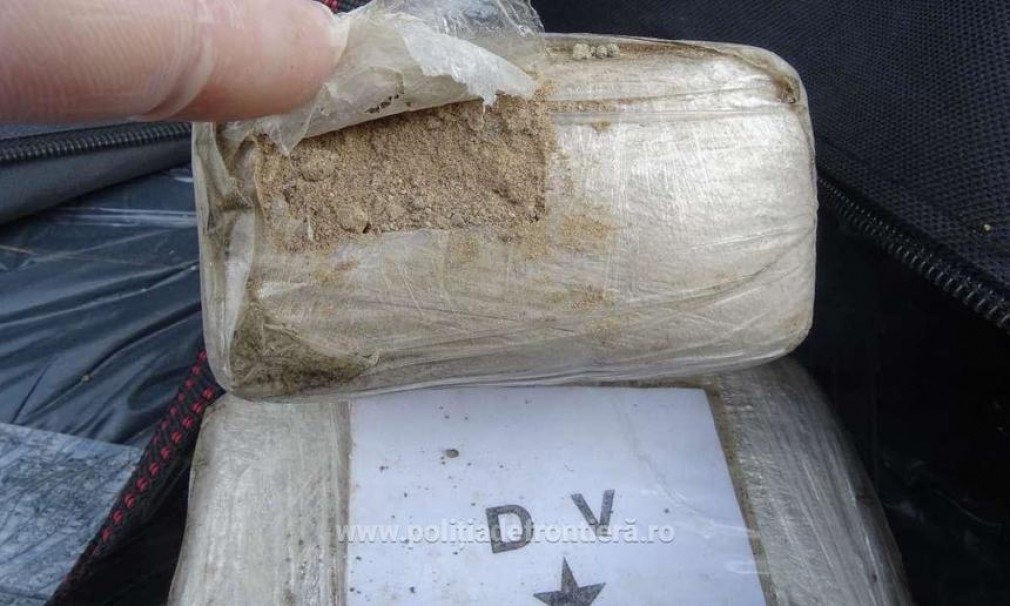 Șoferul de camion bulgar, prins cu 50 de kilograme de heroină, credea că transportă piese auto