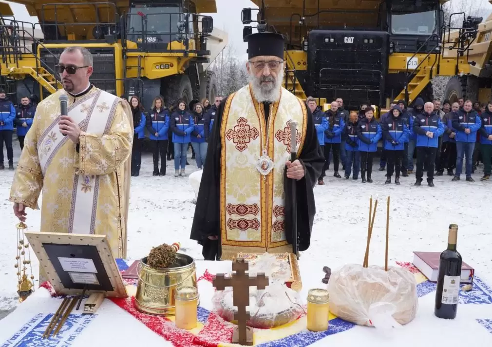 Arhiepiscopul de Alba Iulia, Irineu, a sfințit camioane de 1.000.000 euro