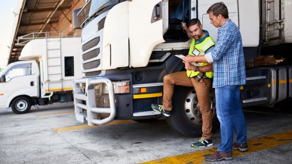 Transportatorii, operatorii și expeditorii vor condiții mai bune pentru șoferii profesioniști