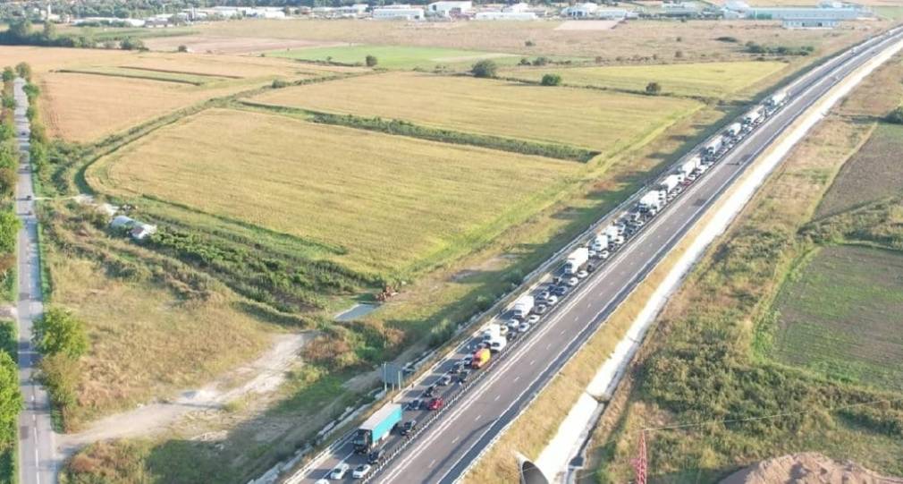 VIDEO Nouă alunecare de teren pe Autostrada Alba - Turda