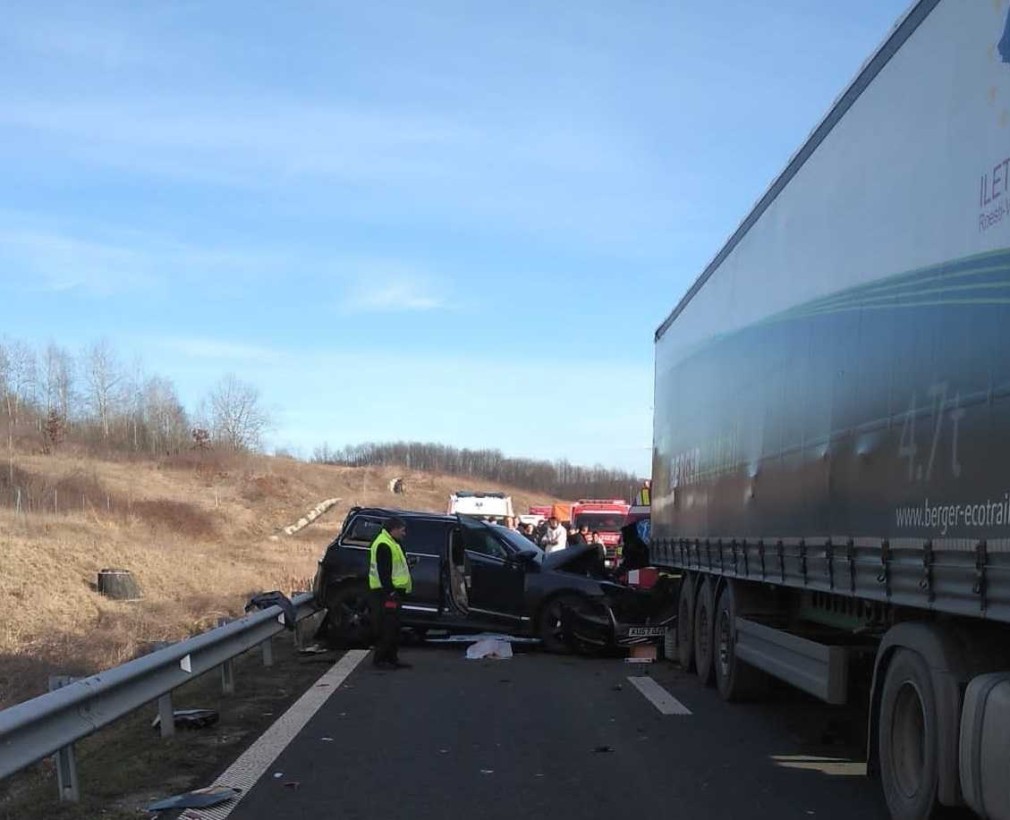 Accident grav pe Autostrada Deva-Nădlac cu două camioane și un autoturism
