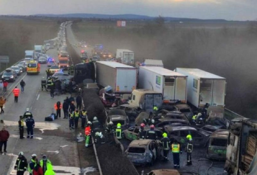 VIDEO Cum s-a declanșat accidentul în lanț din Ungaria. Filmare din camion