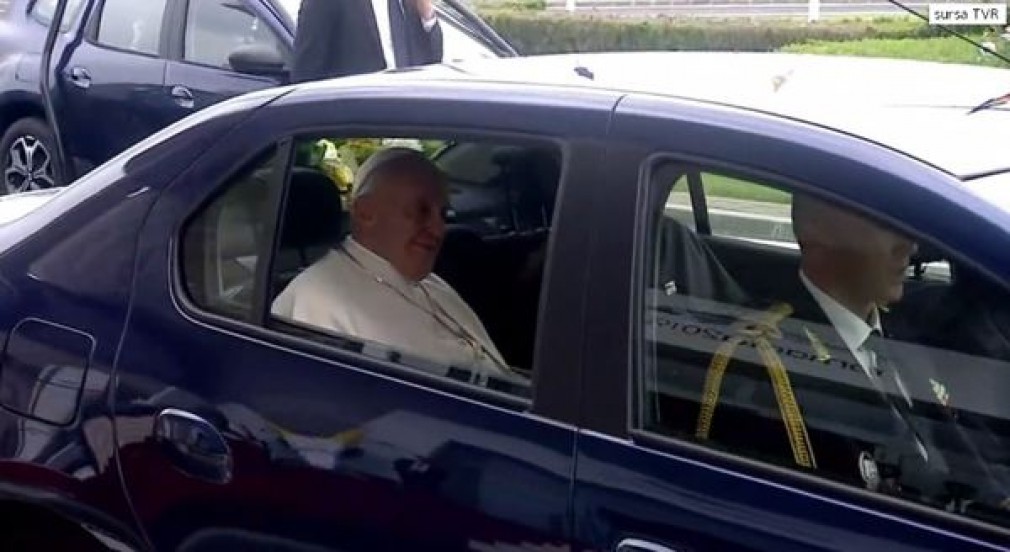 Surpriză. Ce mașină a ales Papa Francisc pentru vizita în România