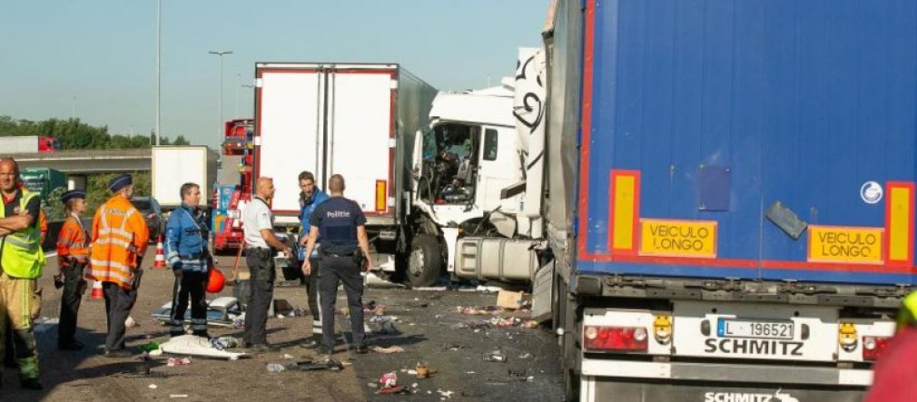 Belgia. Accident grav cu mai multe camioane pe E17