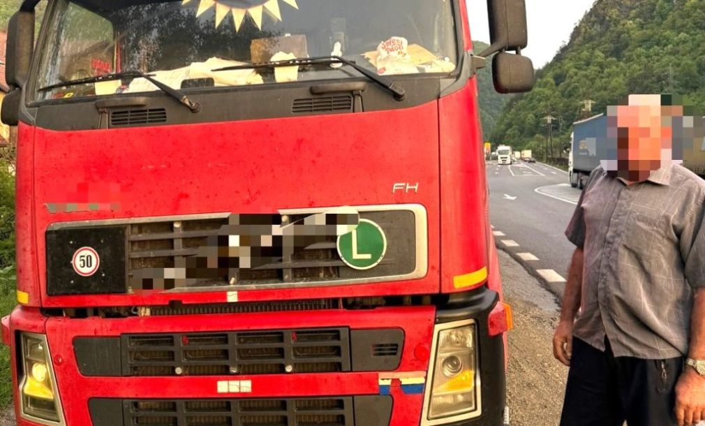 Au fost cozi de 10 km după ce un camion s-a defectat