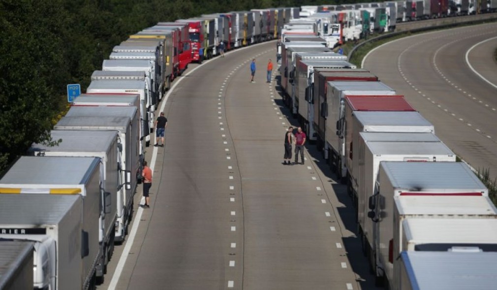 O româncă a rămas fără remorcă la camion pe o autostradă din Austria