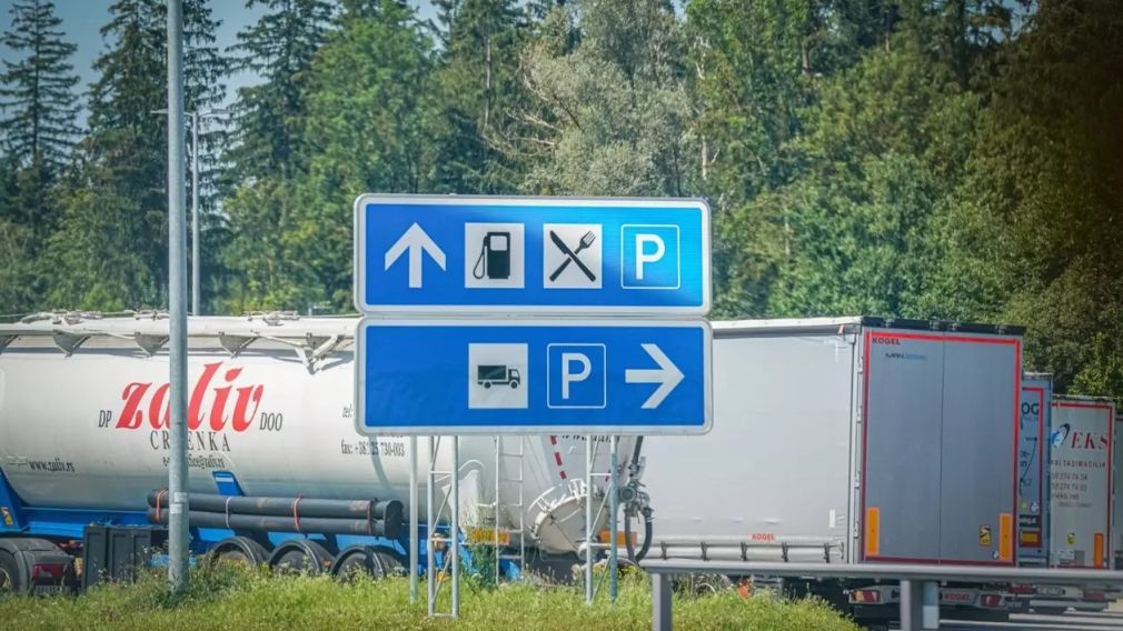 Șofer român de camion, arestat în Germania. Fura motorină