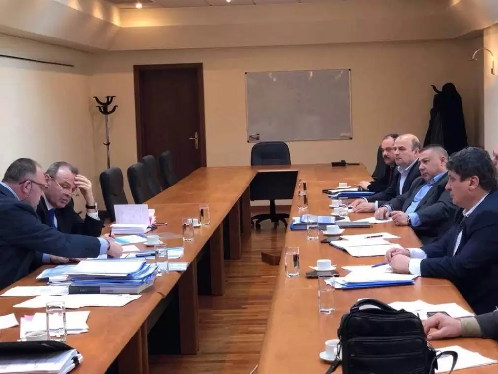 Ministrul Lucian Șova a găsit vinovați pentru lipsa de autostrăzi: delăsarea angajaților CNAIR