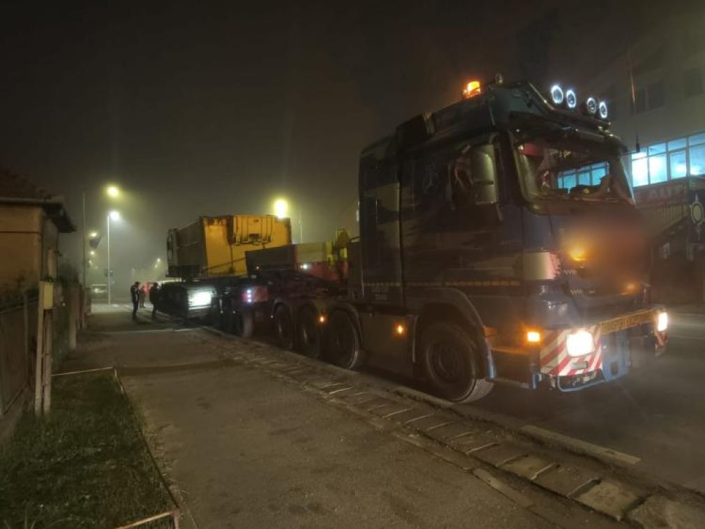 Camion încărcat de 3 ori peste greutatea admisă. N-avea nici autorizație de transport