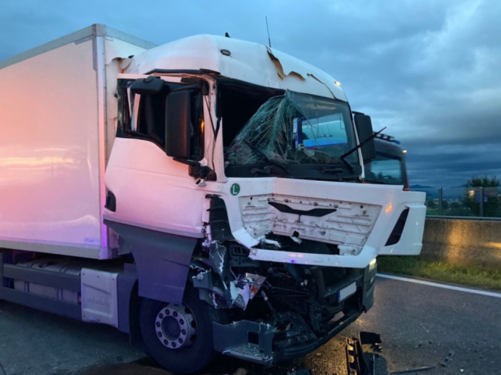 Șofer profesionist român, rănit în Germania într-un accident cu mai multe camioane
